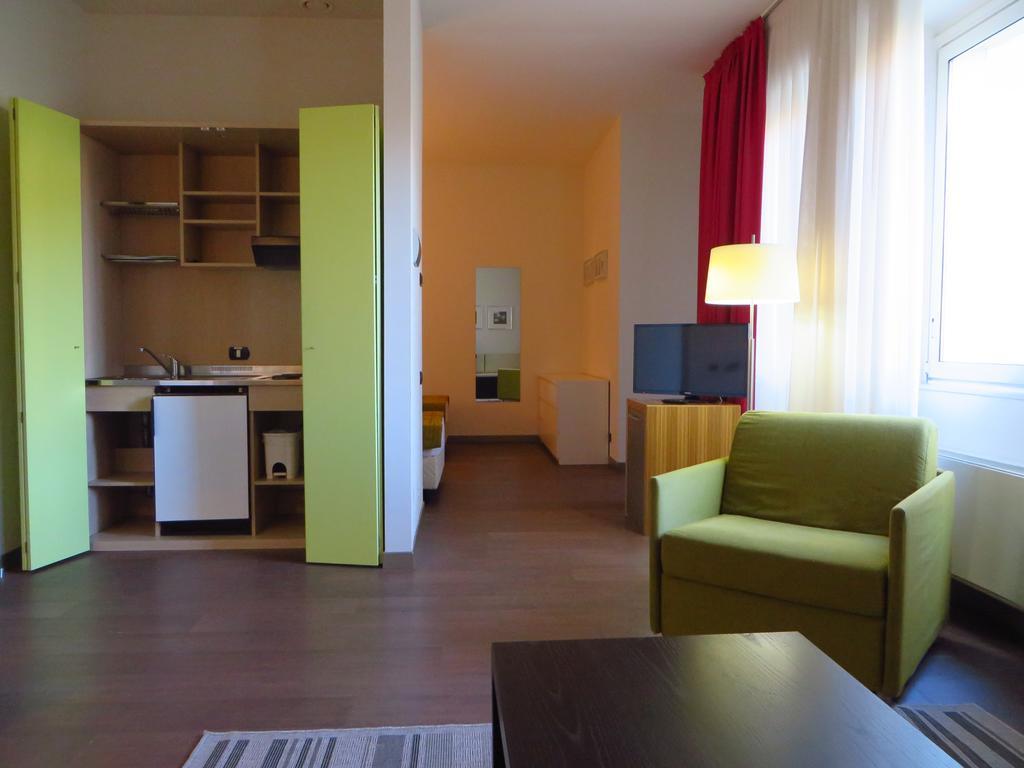 Bis Hotel Varese Eksteriør billede