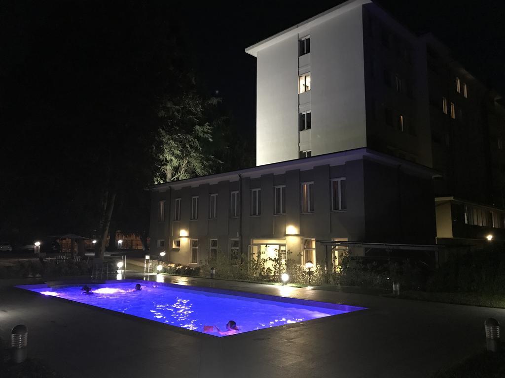 Bis Hotel Varese Eksteriør billede