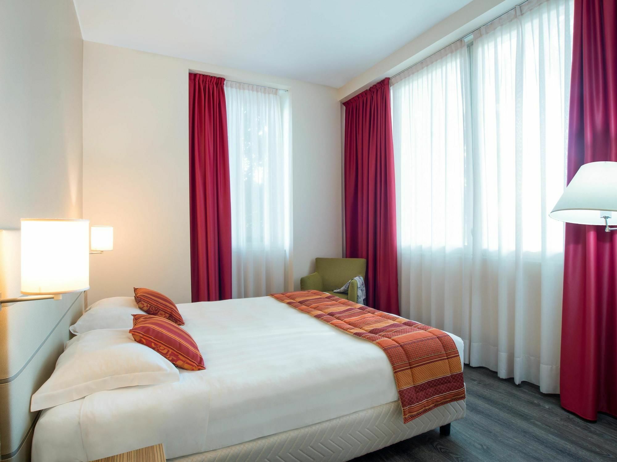 Bis Hotel Varese Eksteriør billede